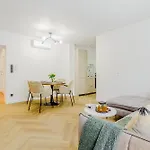 Lumina Lux With A Balcony Near Palace Of Culture And Science * ורשה