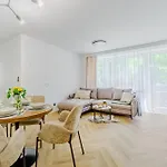 Lumina Lux With A Balcony Near Palace Of Culture And Science Apartmán