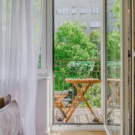 Apartmán Lumina Lux With A Balcony Near Palace Of Culture And Science