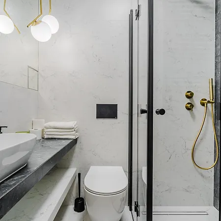 Lumina Lux With A Balcony Near Palace Of Culture And Science Apartament