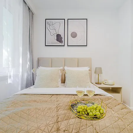 Lumina Lux With A Balcony Near Palace Of Culture And Science Apartment *