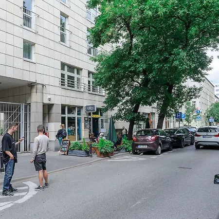 Apartament Lumina Lux With A Balcony Near Palace Of Culture And Science